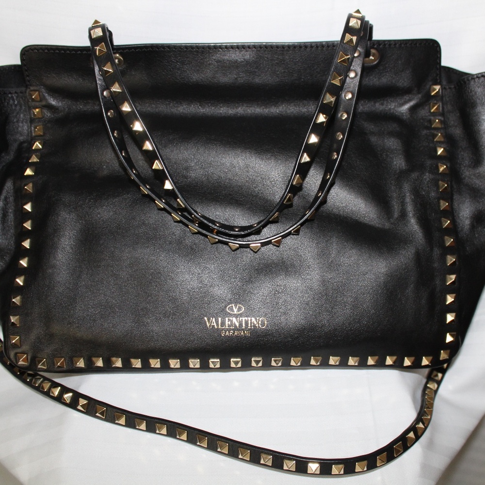Valentino Garavani Rockstud Leather Medium Tote